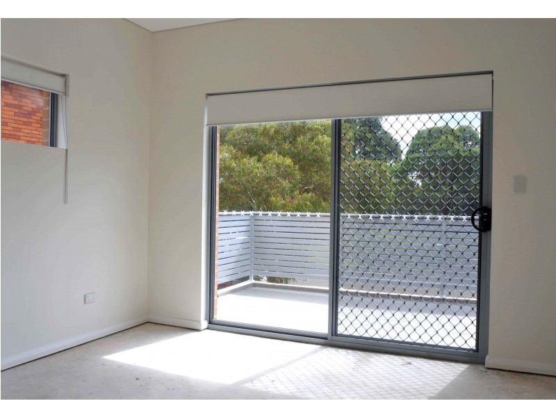 1/27-29 Stoddart Street, Roselands NSW 2196