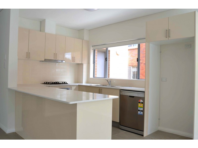 2/27-29 Stoddart Street, Roselands NSW 2196