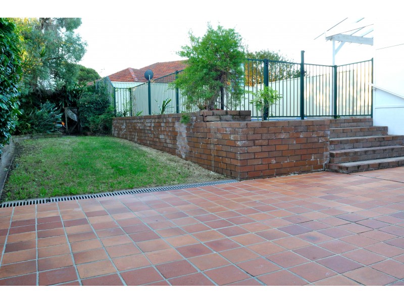 5 Berring Ave, Roselands NSW 2196