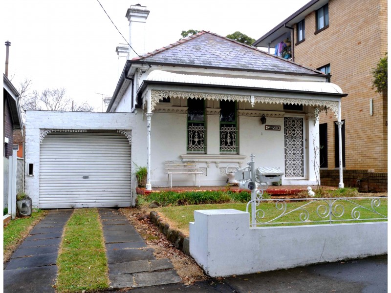 1 Gladstone Street, Bexley NSW 2207