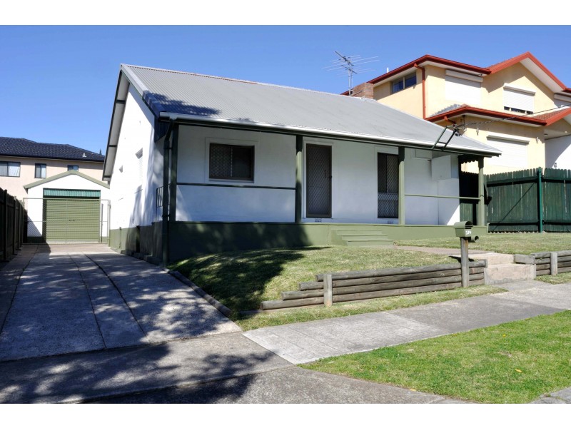 134 Moorefields Road, Kingsgrove NSW 2208