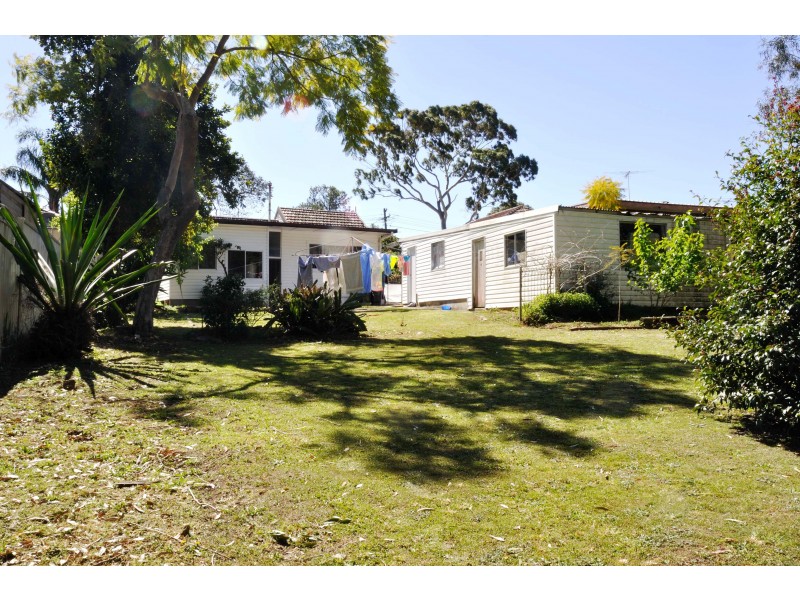 20 Grove Ave, Narwee NSW 2209