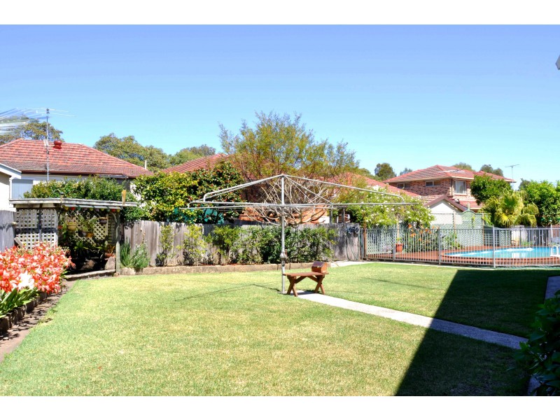 33 Chick Street, Roselands NSW 2196