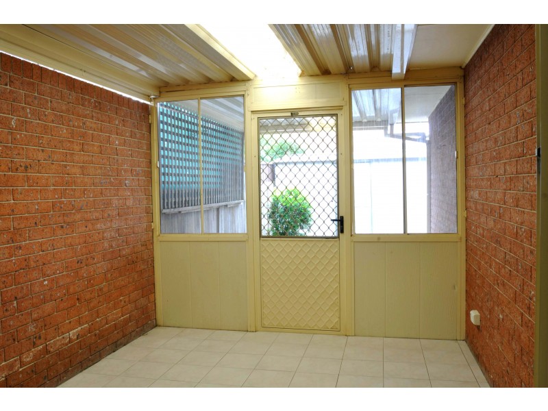 2/7 Cornelian Ave, Eagle Vale NSW 2558