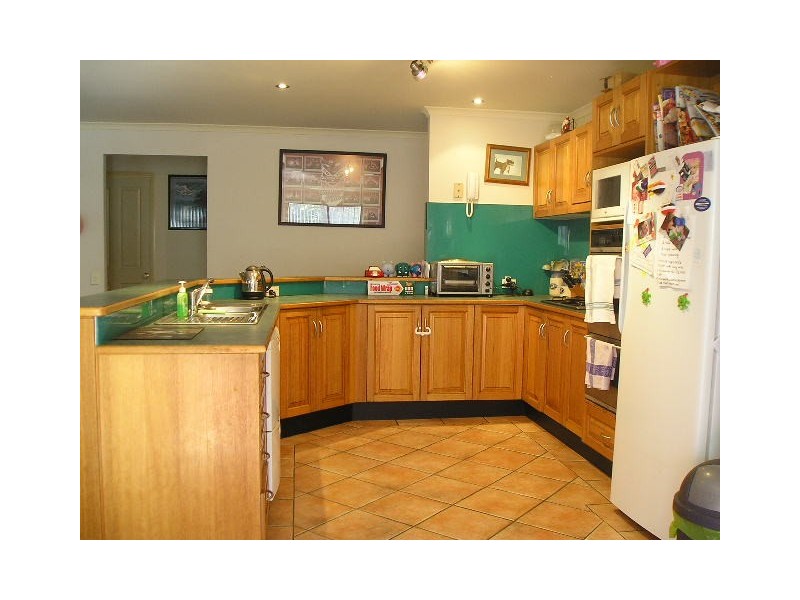 215 Englorie Park Drive, Glen Alpine NSW 2560