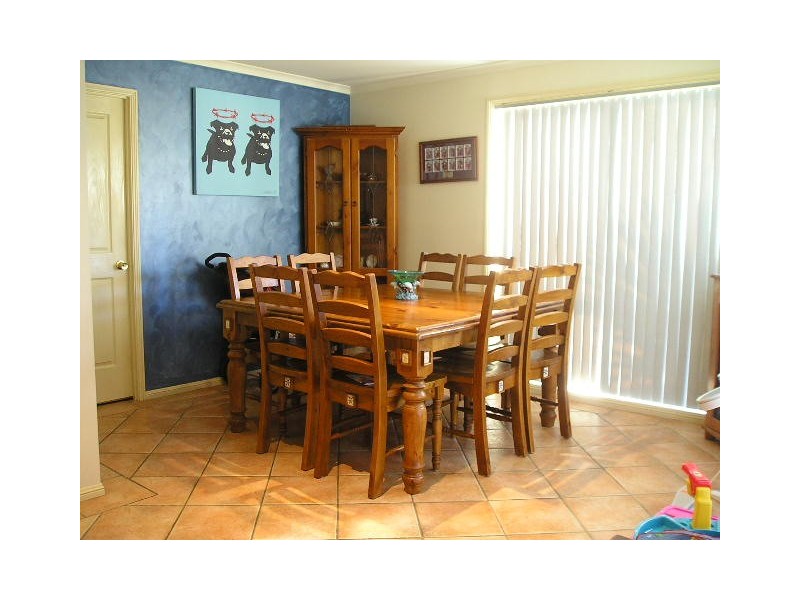 215 Englorie Park Drive, Glen Alpine NSW 2560