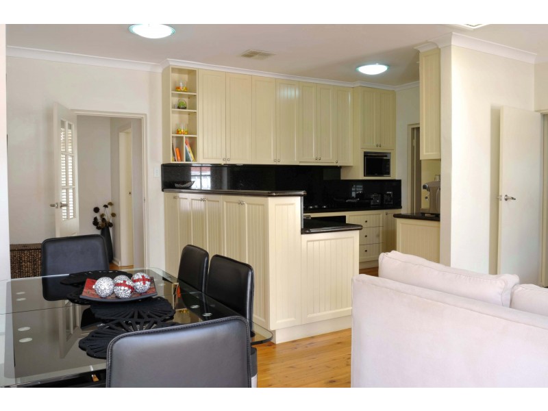 21 Bungalow Road, Roselands NSW 2196