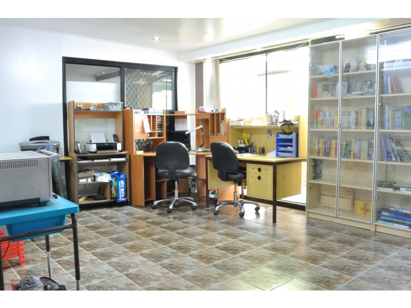 18 Chick St, Roselands NSW 2196