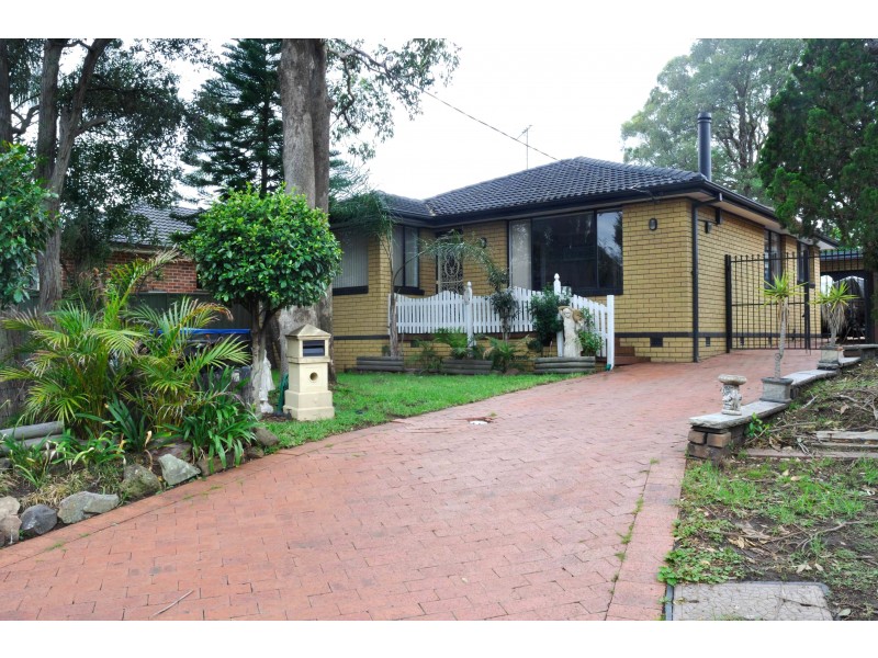 4 HAMMOND PLACE, Narwee NSW 2209