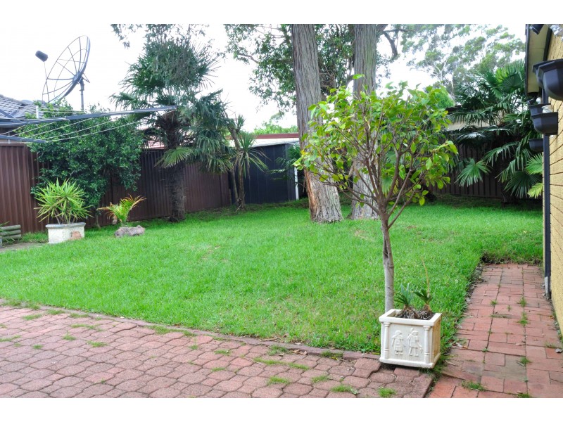 4 HAMMOND PLACE, Narwee NSW 2209