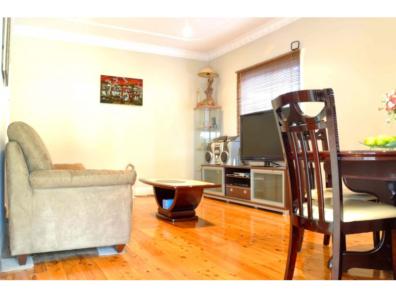 9 MARTIN STREET, Roselands NSW 2196