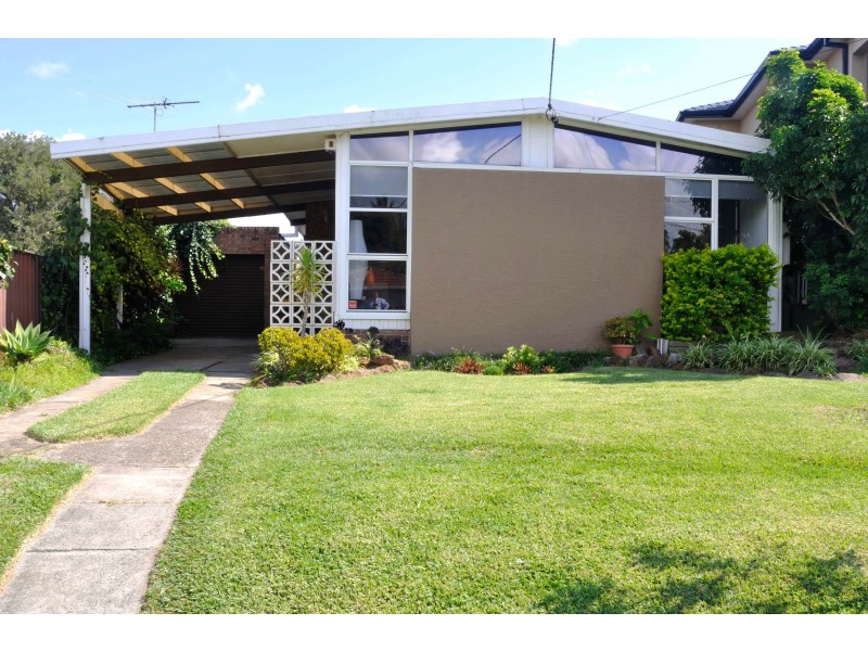 12 Sandra Crescent, Roselands NSW 2196