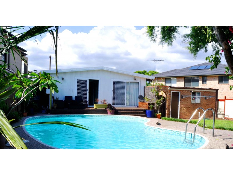 12 Sandra Crescent, Roselands NSW 2196