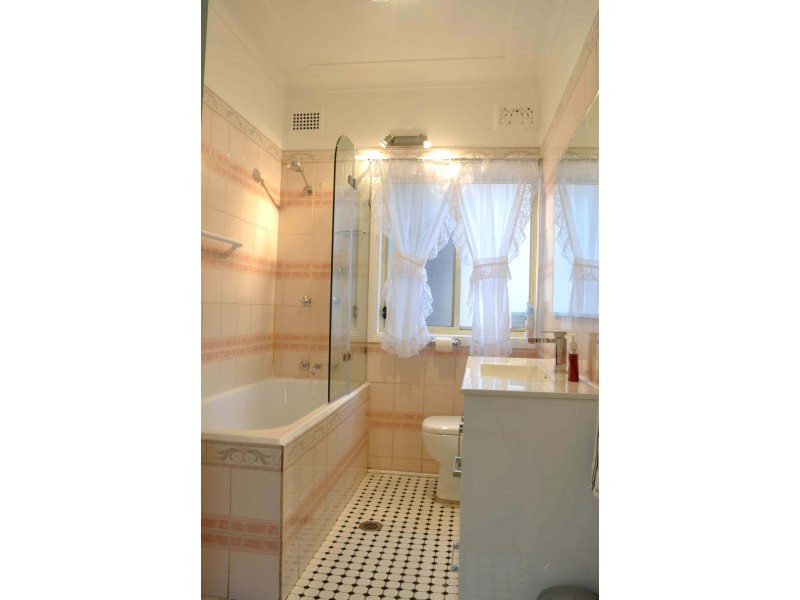 58 Bonds Road, Roselands NSW 2196