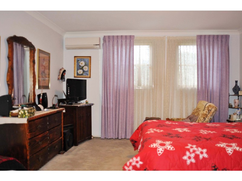 11 Grove Ave, Narwee NSW 2209