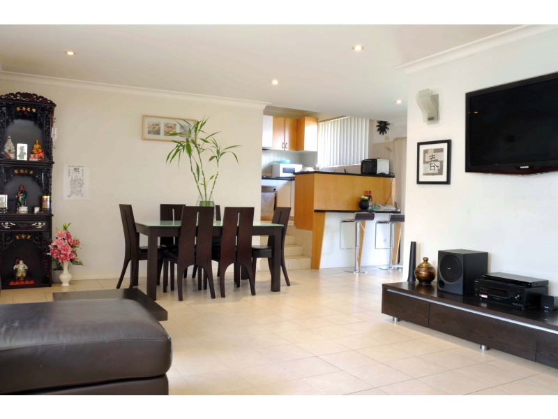 3/10-12 HIGHLAND AVE, Roselands NSW 2196