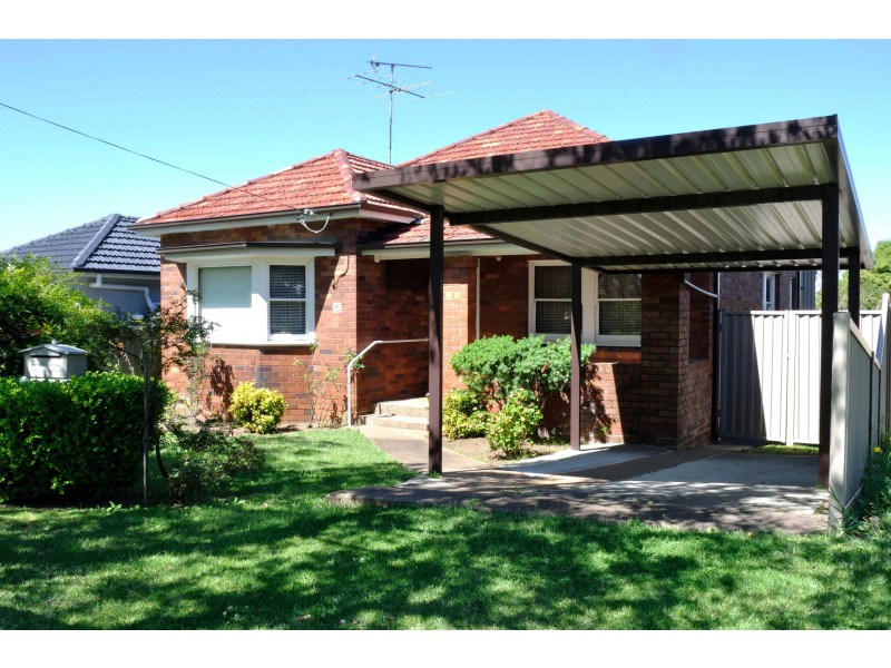 6 Beresford Pde, Kingsgrove NSW 2208