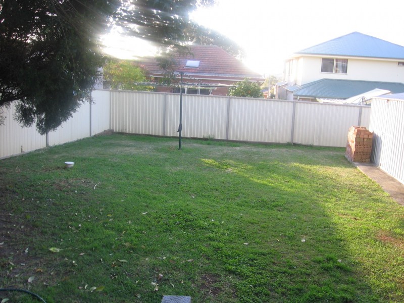 46 Meadowland Rd, Peakhurst NSW 2210