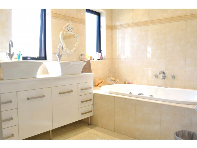 23 Chick St, Roselands NSW 2196