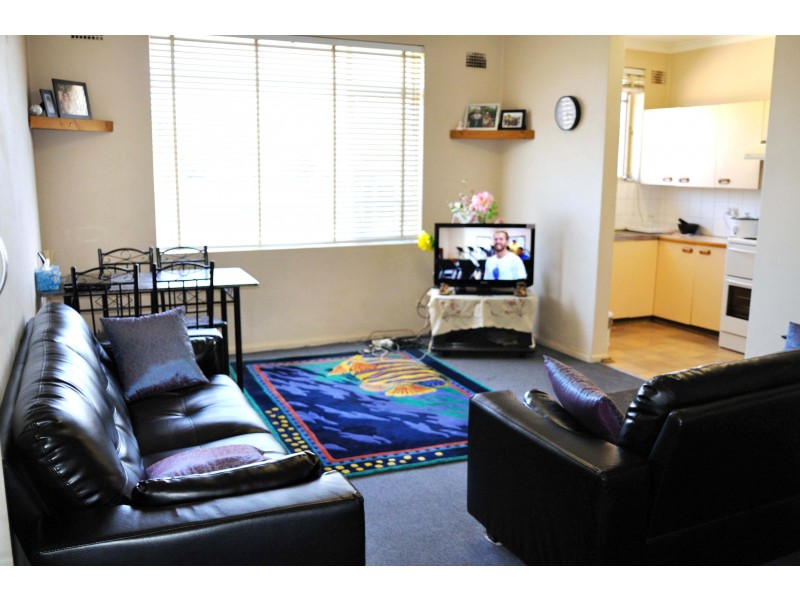 8/379 King Georges Rd, Beverly Hills NSW 2209