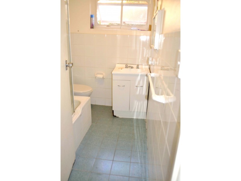 6/5 SEVENTH AVE, Campsie NSW 2194