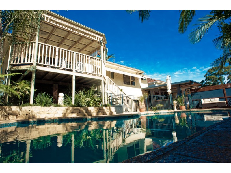 13 Raymond Ave, Roselands NSW 2196