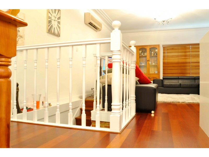 13 Raymond Ave, Roselands NSW 2196