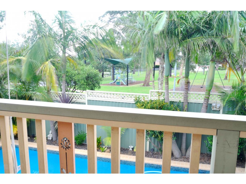 13 Raymond Ave, Roselands NSW 2196