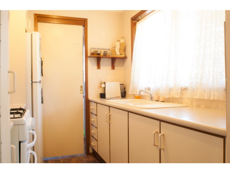 15 Osburn Place, St Helens Park NSW 2560