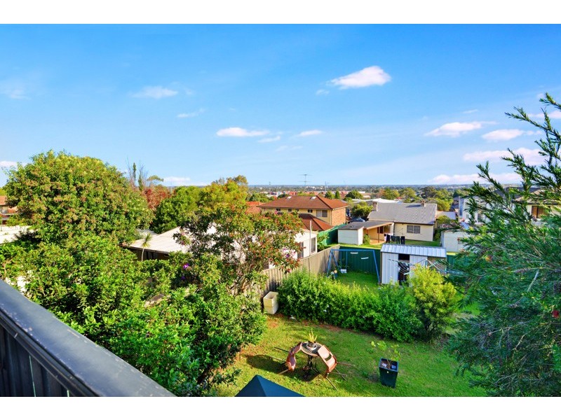 15 Highland Ave, Roselands NSW 2196