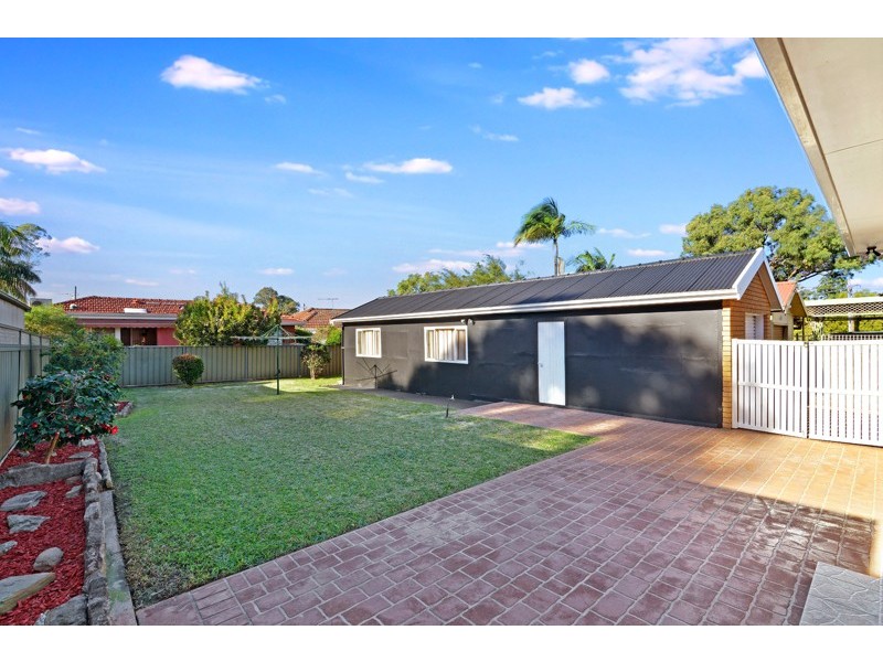 106 Ludgate St, Roselands NSW 2196