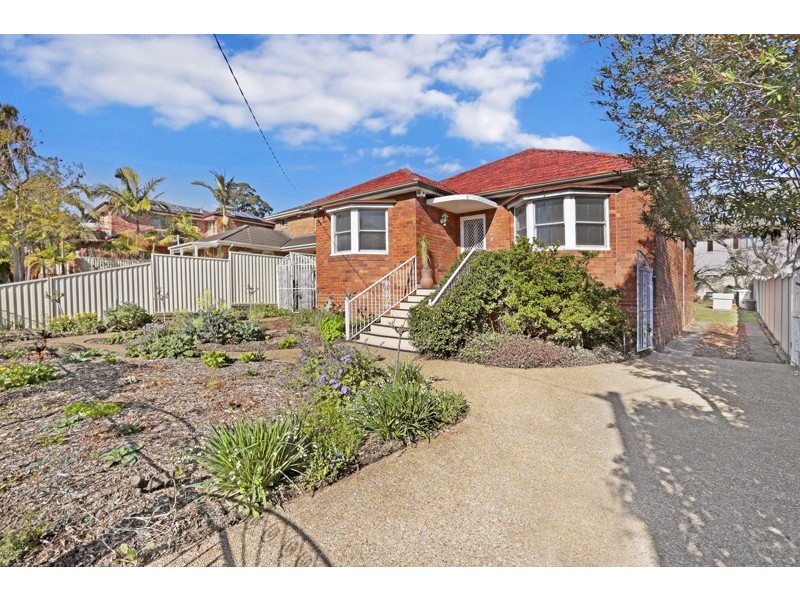 111 Stoddart St, Roselands NSW 2196