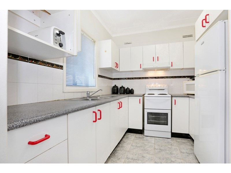 111 Stoddart St, Roselands NSW 2196