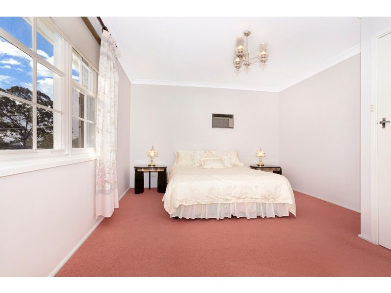 35 Clyde Ave, Moorebank NSW 2170