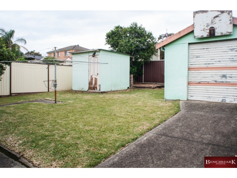 31 Martin St, Roselands NSW 2196