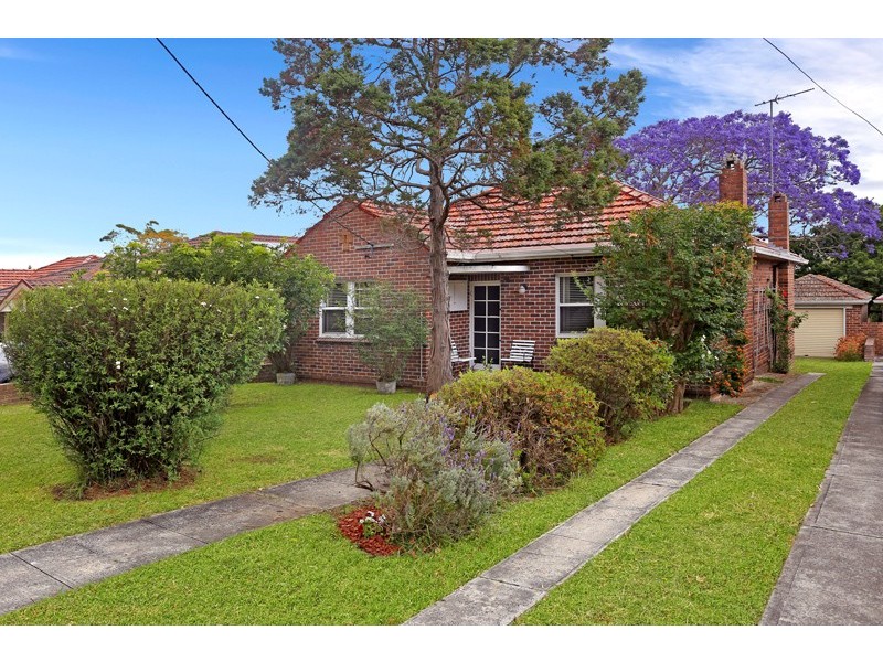 24 Seaforth Ave, Oatley NSW 2223