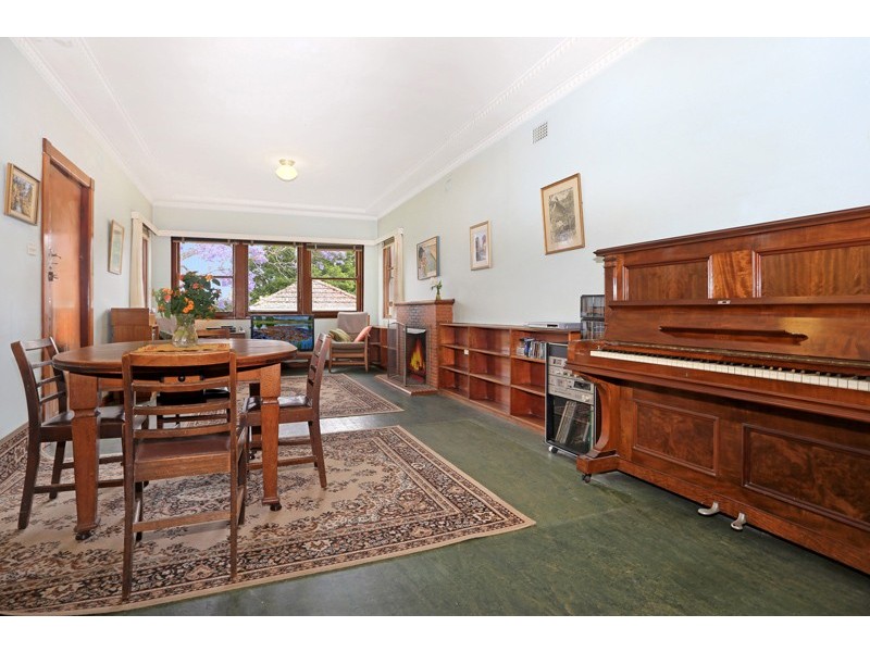 24 Seaforth Ave, Oatley NSW 2223