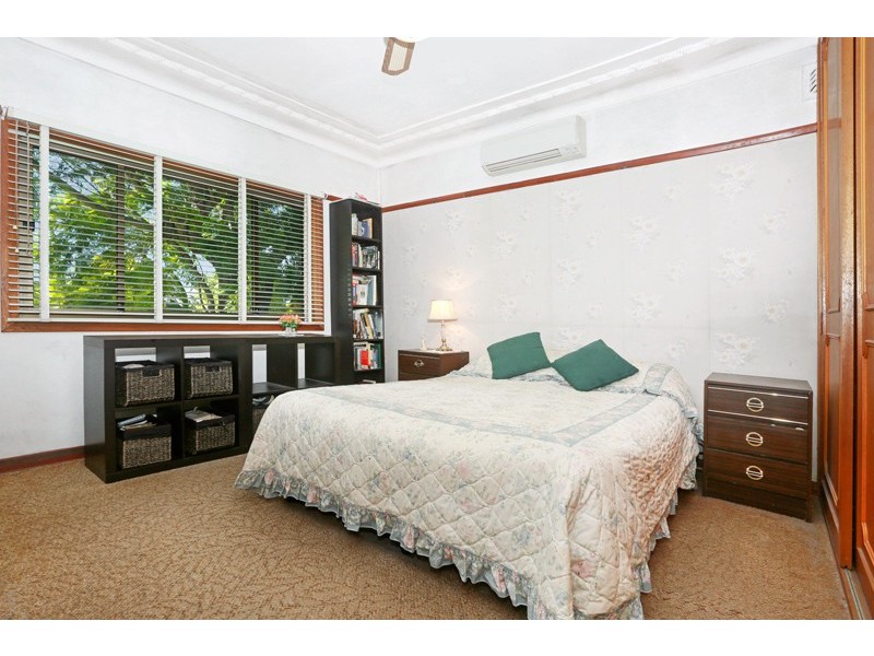 27 ALBION STREET,, Roselands NSW 2196