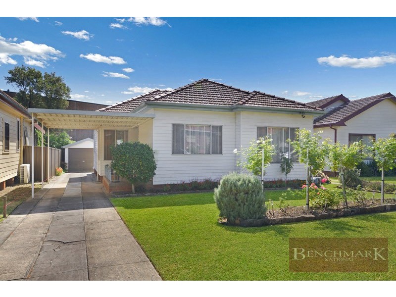 30 LEIGH AVE, Roselands NSW 2196