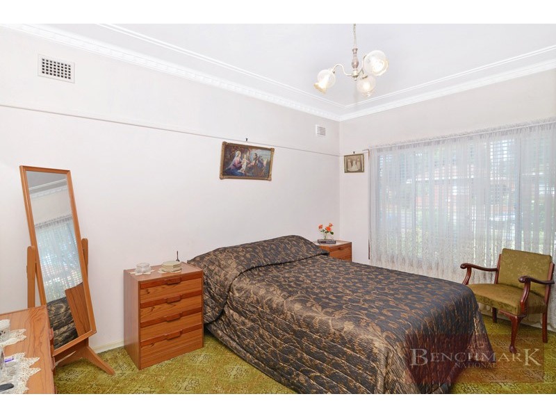 30 LEIGH AVE, Roselands NSW 2196