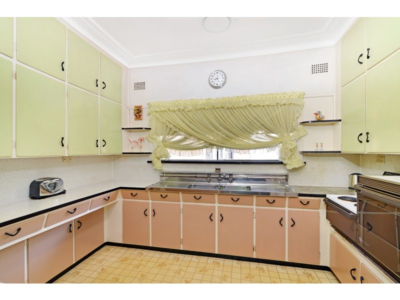 85 Remly St, Roselands NSW 2196