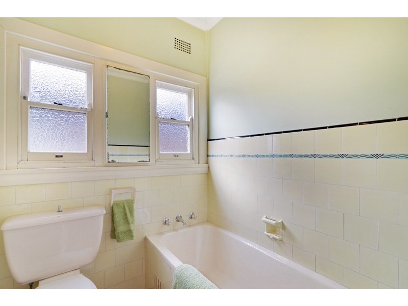 85 Remly St, Roselands NSW 2196