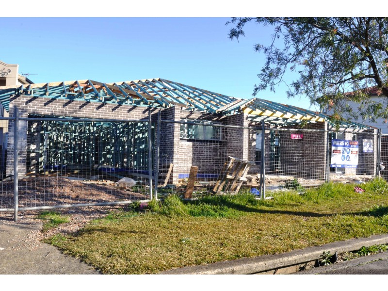 14 SANDRA CRESCENT, Roselands NSW 2196