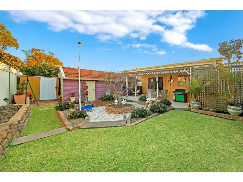 30 RAYMOND AVE, Roselands NSW 2196