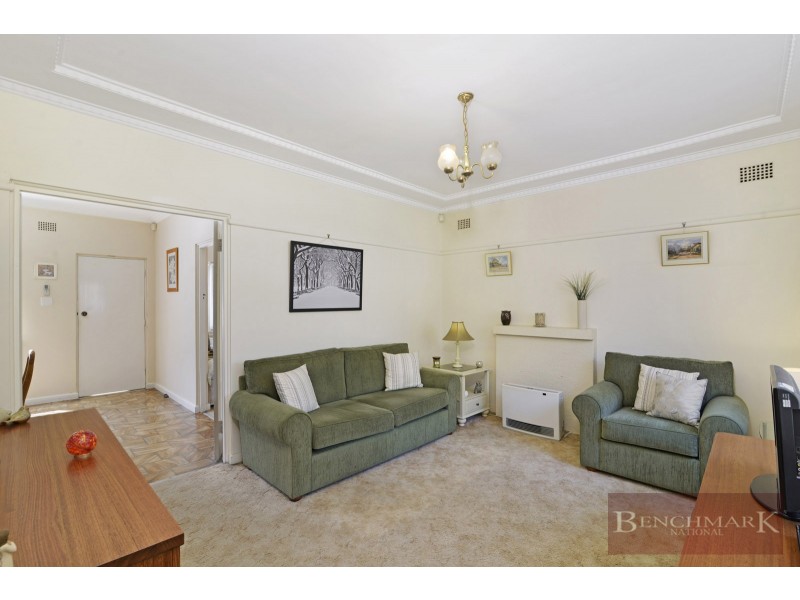 12 MIDLOTHIAN AVE, Beverly Hills NSW 2209