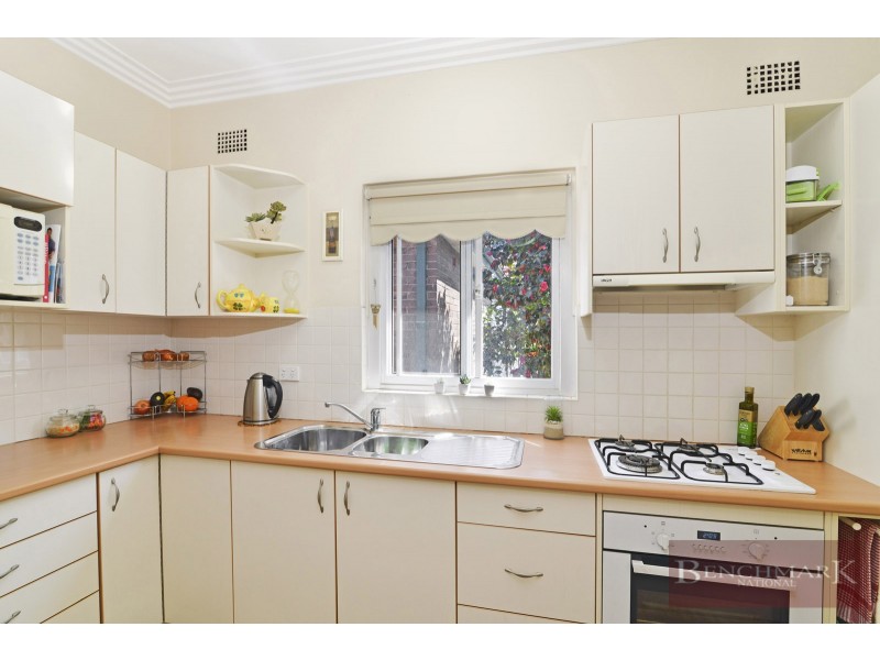 12 MIDLOTHIAN AVE, Beverly Hills NSW 2209