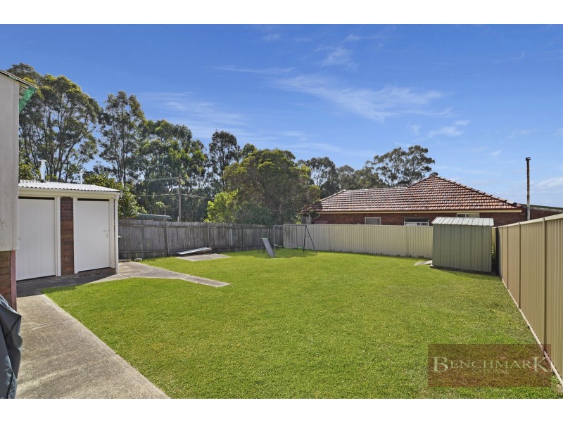 12 MIDLOTHIAN AVE, Beverly Hills NSW 2209
