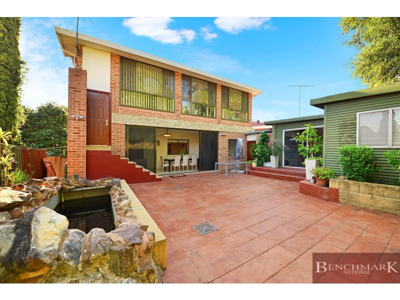 24 Raymond Ave, Roselands NSW 2196