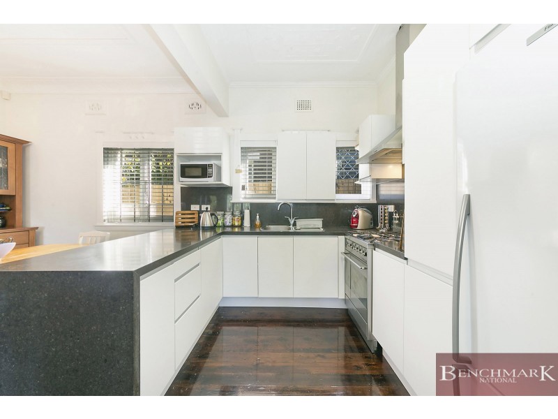 130 Taylor St, Lakemba NSW 2195