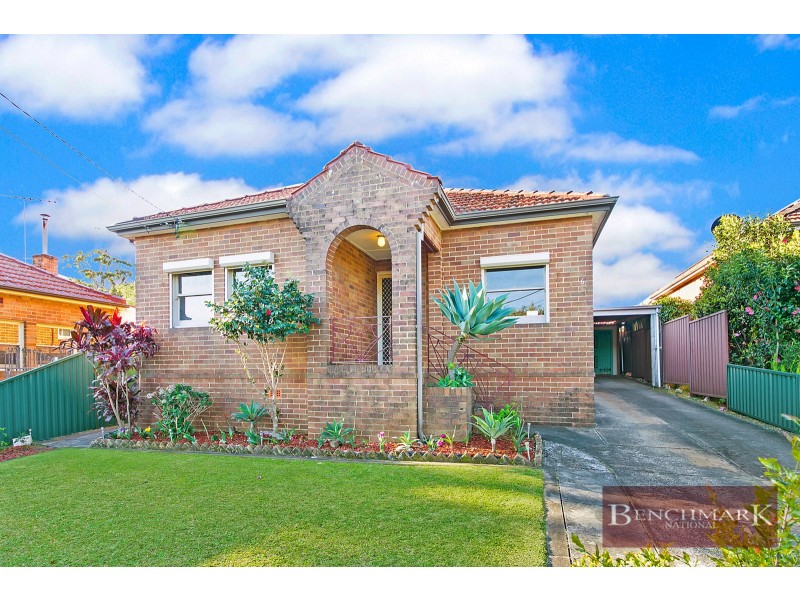 6 HUNTINGDALE AVE, Narwee NSW 2209